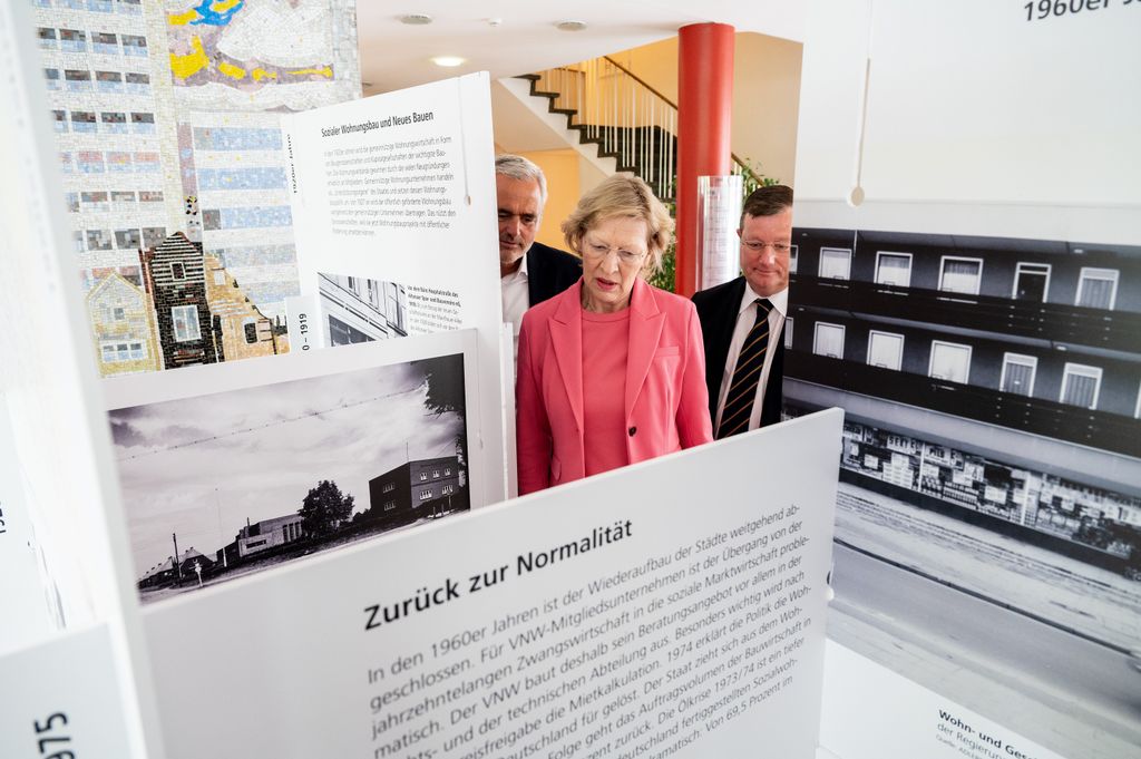 Ausstellung VNW120 in der IFB Hamburg, Zurück zur Normalität