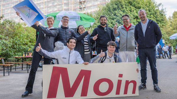 Projektteam für die Bemalung der Fassade von der Wohnungsbaugenossenschaft Gartenstadt Wandsbek eg 