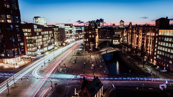 Lichter bei Nacht in der HafenCity