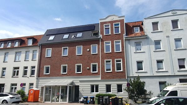 Außenansicht des modernisierten Wohngebäudes an der Eißendorfer Straße